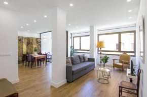 HomeForGuest Stylish and Modern Apartment overlooking Las Canteras